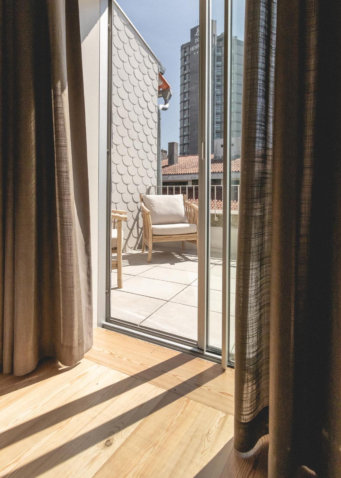 Village Aparthotel By Boa 波尔图 客房 照片 A sliding door